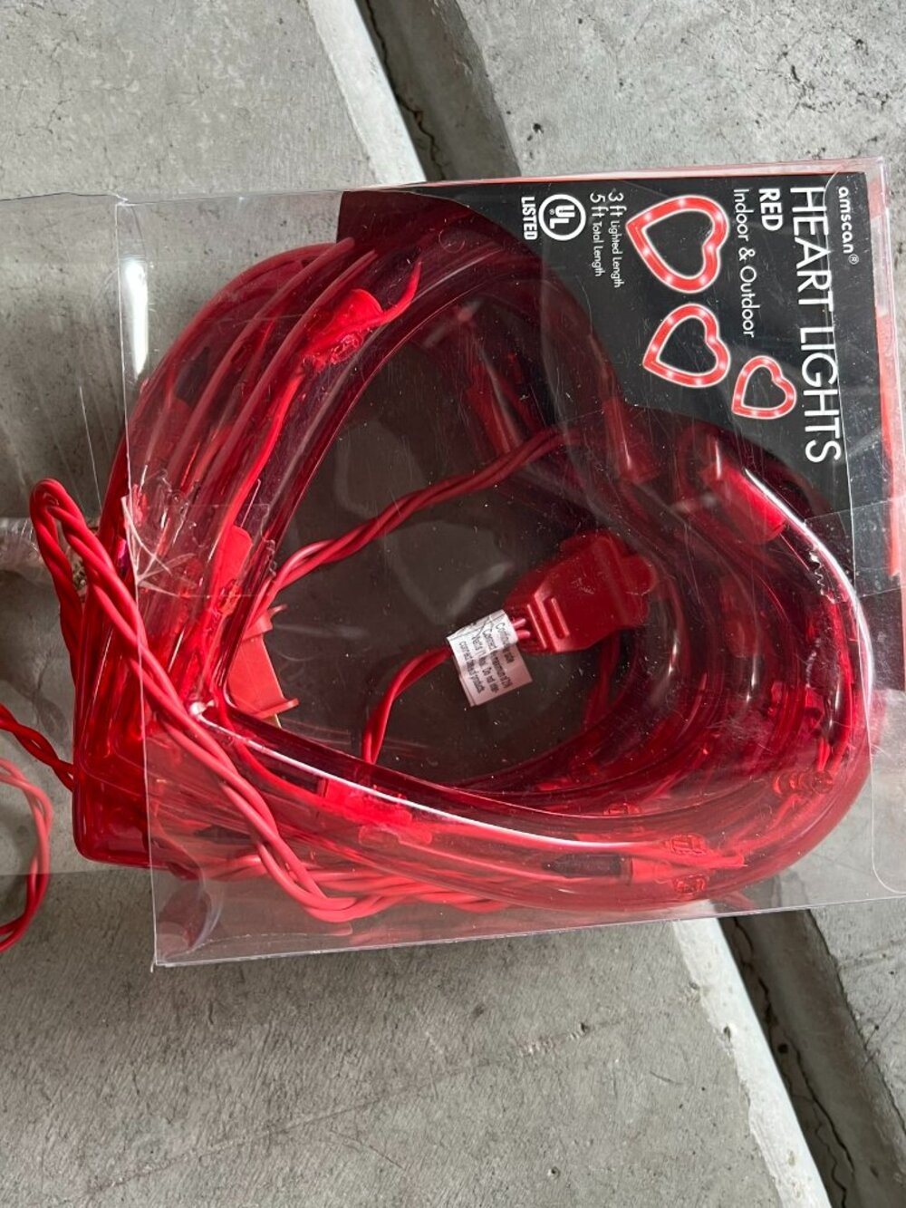 Amscan Red Heart String Lights Set for Both Indoor and Outdoor 5-Foot Length